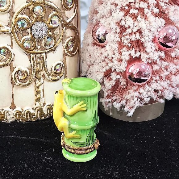 Artoria Limoges GOLDEN TOAD Trinket Box Peint Main France - Picture 2 of 5